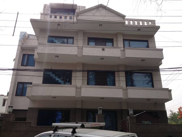Hotel Rockland Plaza, Gurgaon 1